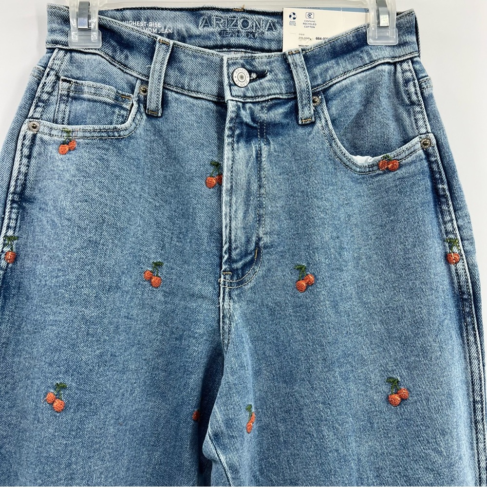 Arizona Curvy Mom Jeans 7 Cherry Embroidered Highest Rise Y2K NWT - Picture 2 of 9